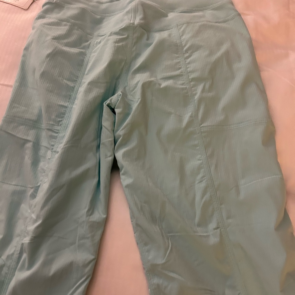 Lululemon pants - Picture 4 of 6